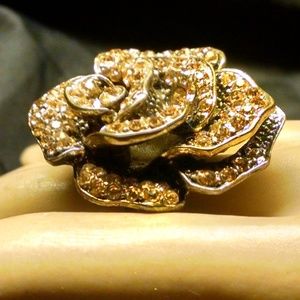 Jewelry - Elegant Fancy Rose Flower Rhinestones Sexy Ring Jewelry - Elegant Fancy Rose Flower Rhinestones Sexy Ring